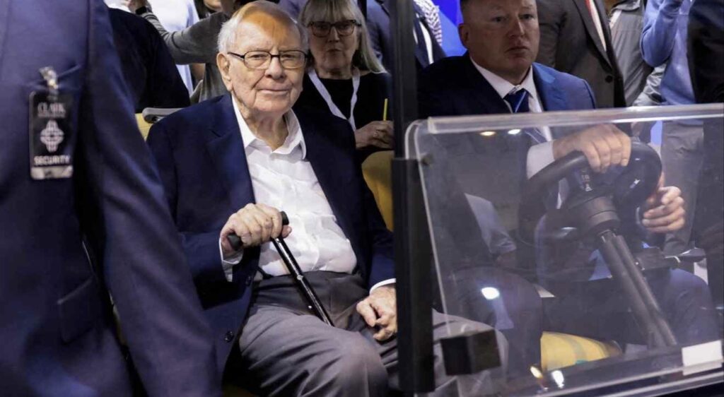 卖苹果、买谷歌，巴菲特卸任前为芒格“圆梦”