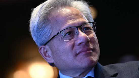 英伟达称其GPU比谷歌AI芯片“领先一代”