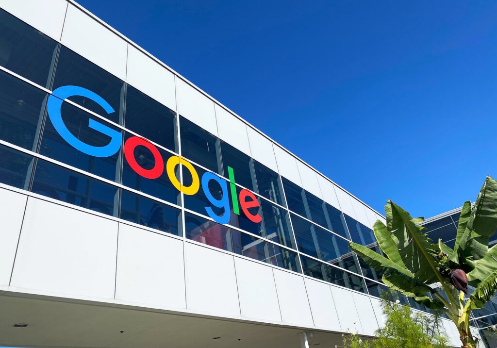 谷歌最强大AI模型来了！推理能力实现重大突破！图像生成、编程与AI搜索全面增强