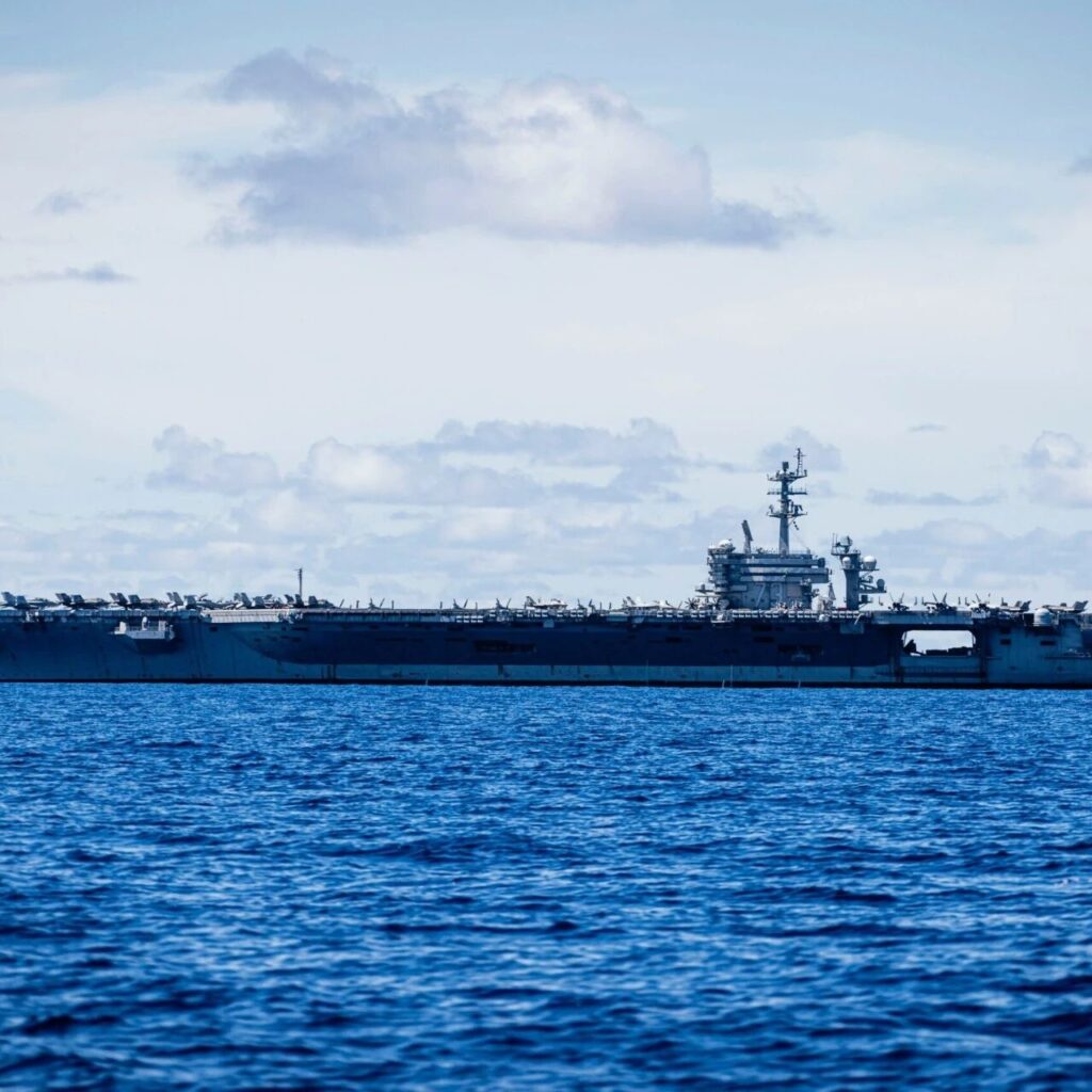 2架军机在南海坠毁,美军新动向曝光!