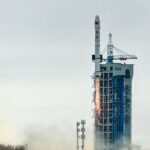 长征二号丙运载火箭成功发射实践三十号A、B、C星