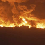 日媒：日本一塑料再生工厂发生火灾火势无法控制，附近设有太阳能发电厂和学校