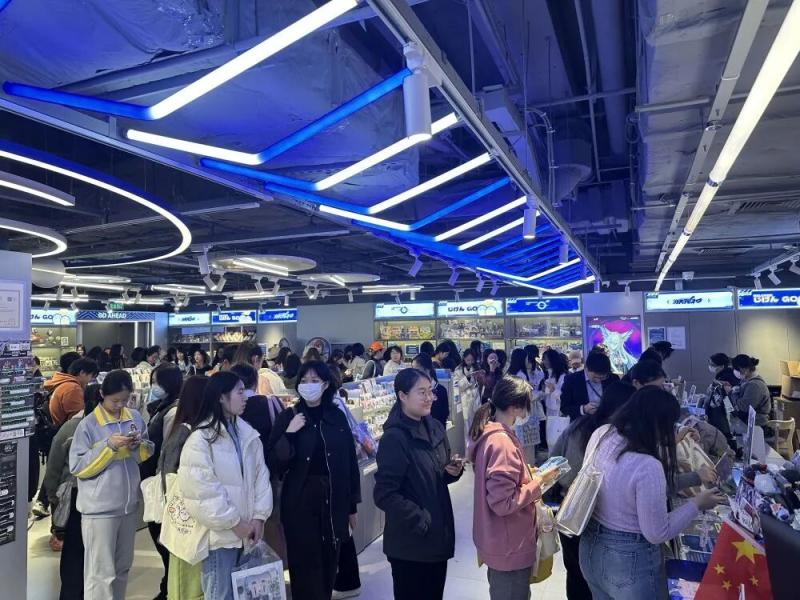 “00”后为啥又开始爱逛街了？