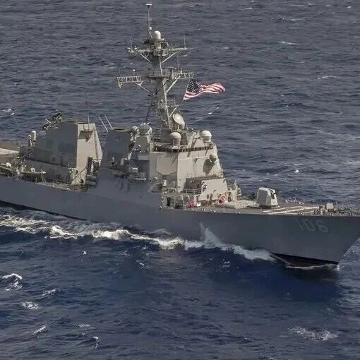 意图不明！美军舰拦截俄罗斯油轮