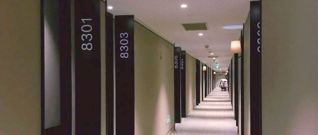 经济型酒店大败退