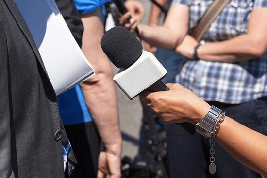 神二十乘组昨夜抵京 3.2公斤医学实验样本顺利交接