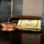 老人机成为诺基亚、金立们的“最后堡垒”，但中国3亿多“银发族”正涌入数字生活