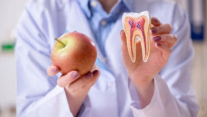 儿童口腔健康，不只是蛀牙那么简单，这些习惯正悄悄毁掉孩子的牙