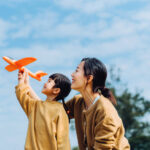 闪电心灵愈站丨如何成为更好的父母？心理专家：育儿路上的三个成长指南