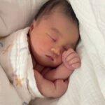 宝宝0-1岁，为何一定要妈妈带？这3个方面，影响深远