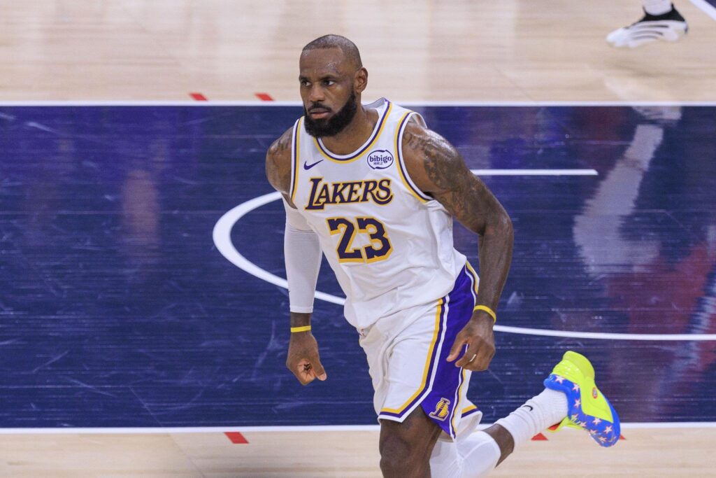 卡尔德隆:詹姆斯比乔丹更全面 能够长时间保持高水平非常困难