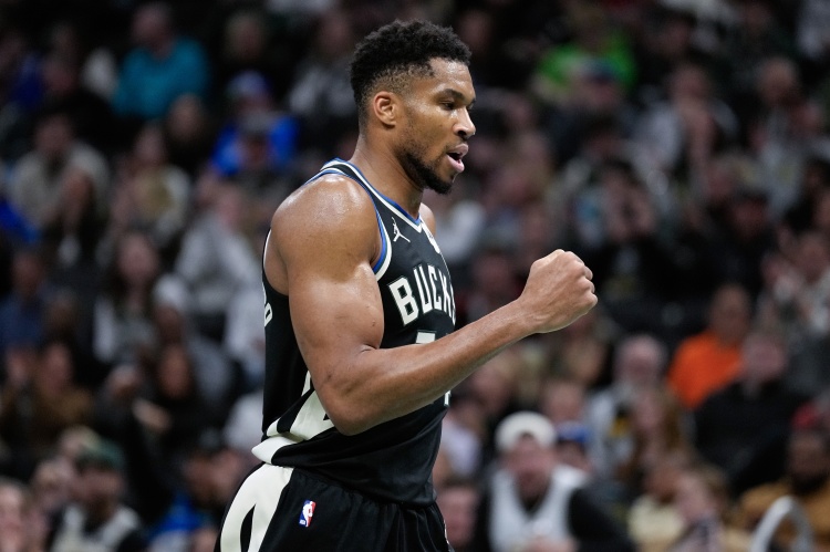 Shams:除非雄鹿本季出现重大转折 否则字母哥的未来已昭然若揭