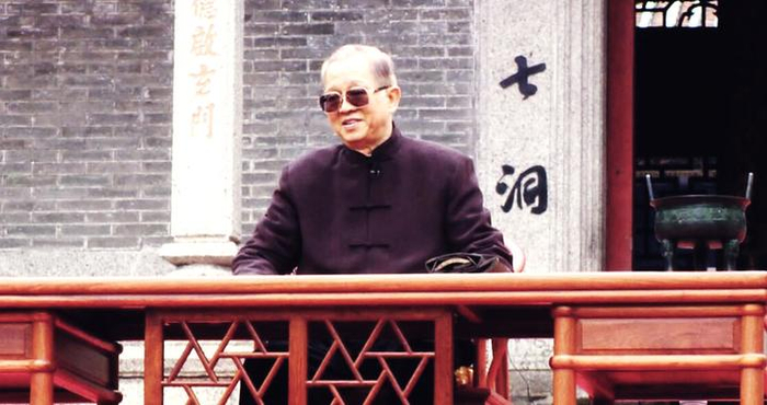 判断一个人的家教好不好,看家里这个人就知道了……