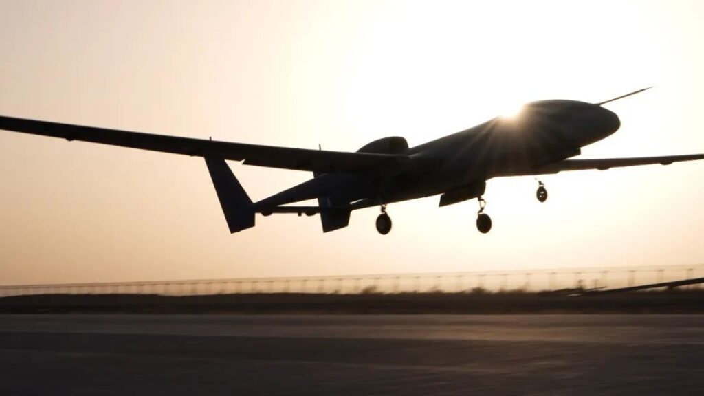 C视频|燃!“四川造”吨级无人机“云龙-1P”成功首飞