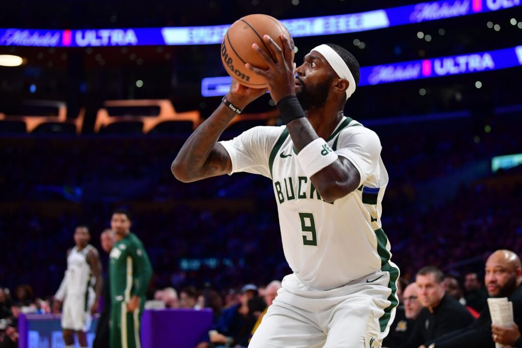 前两年也这么说！美记：人们认为交易截止日后波蒂斯不会留在雄鹿