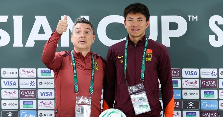 体坛联播｜U23国足今晚冲击亚洲杯四强，曼城签下格伊