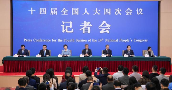 【侠客岛】做好这两件事，给中国的明天攒劲