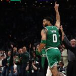 第三节独得11分!塔图姆19中8拿下20分14板7助2断准三双