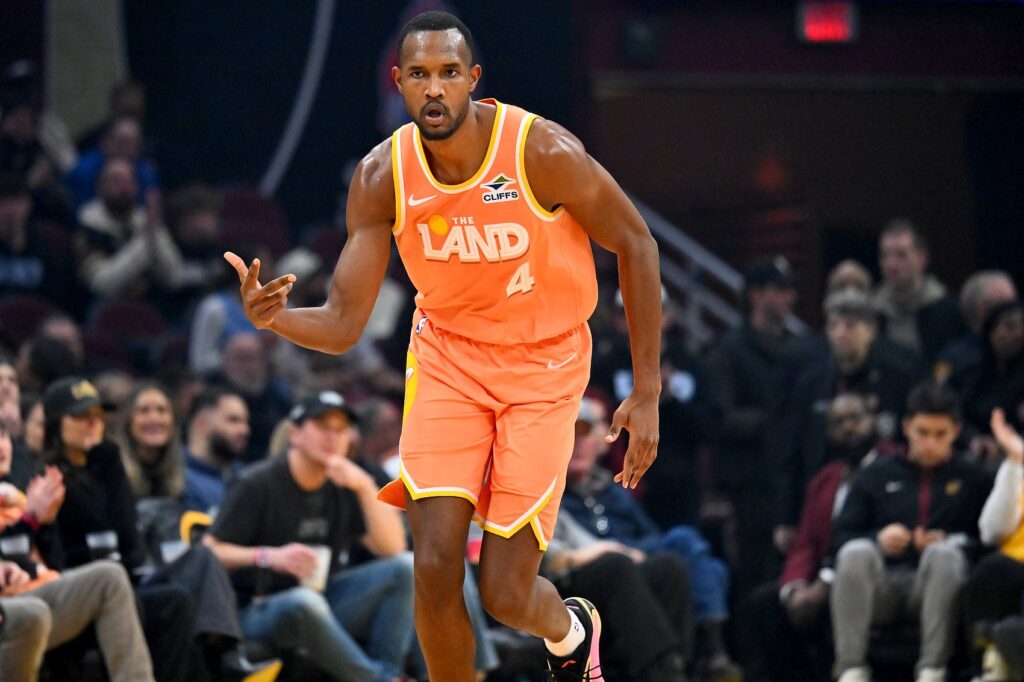 攻得真凶啊!莫布里首节9中7高效砍下16分3篮板