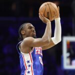 依然靠你！马克西次节各种被包夹 半场16中9&三分6中3砍下22分