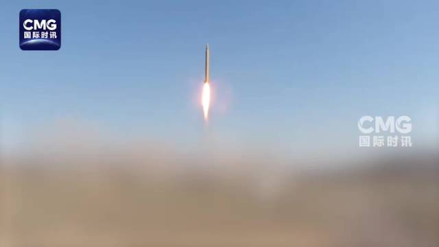 伊朗发起第65波打击，首次使用升级版“卡德尔”导弹，击中以色列海法炼油厂