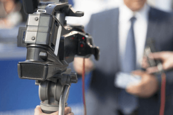 白宫称美国正“稳步控制”伊朗领空