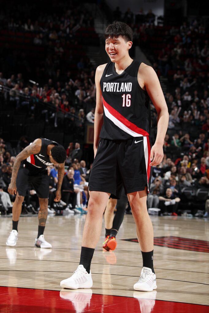 拓记:杨瀚森夏天大概率会去国家队打世预赛 夏联可能就打两场